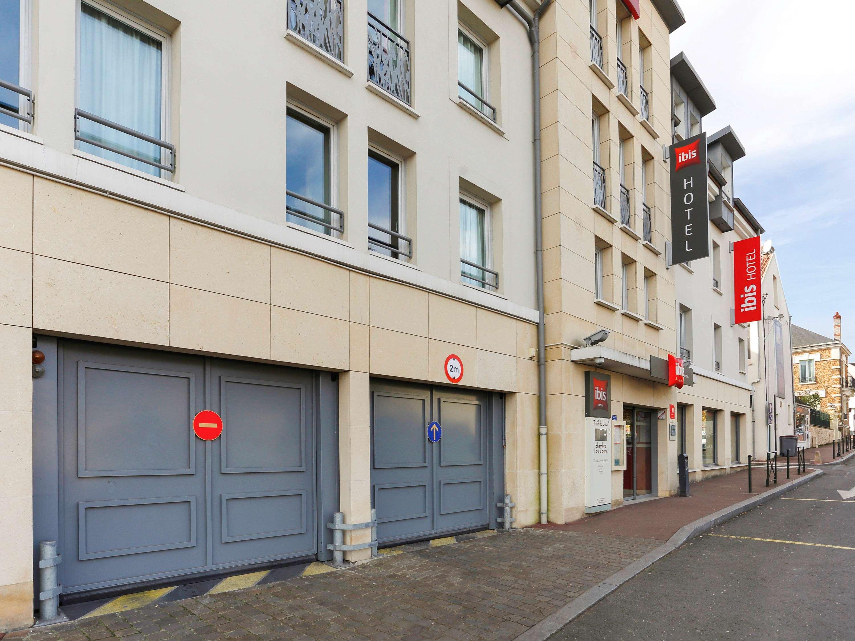 Ibis Etampes Hotel Exterior photo
