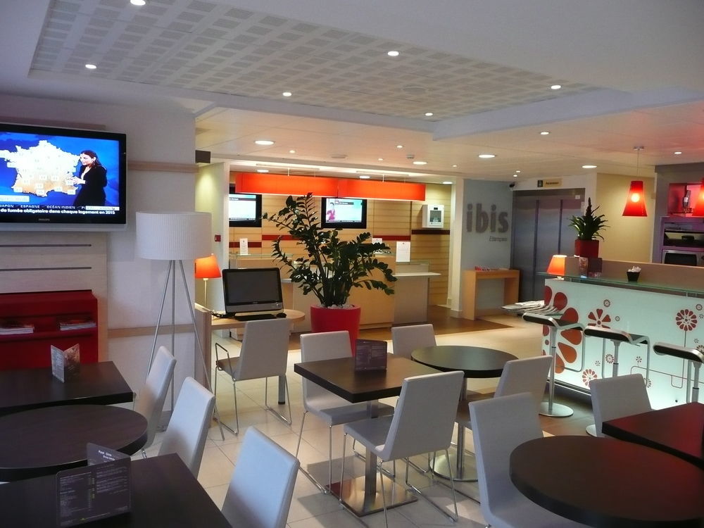 Ibis Etampes Hotel Exterior photo