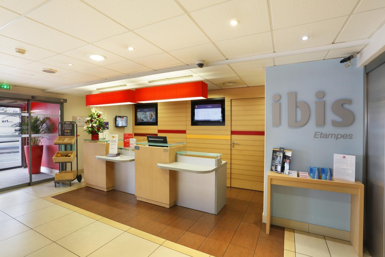 Ibis Etampes Hotel Exterior photo