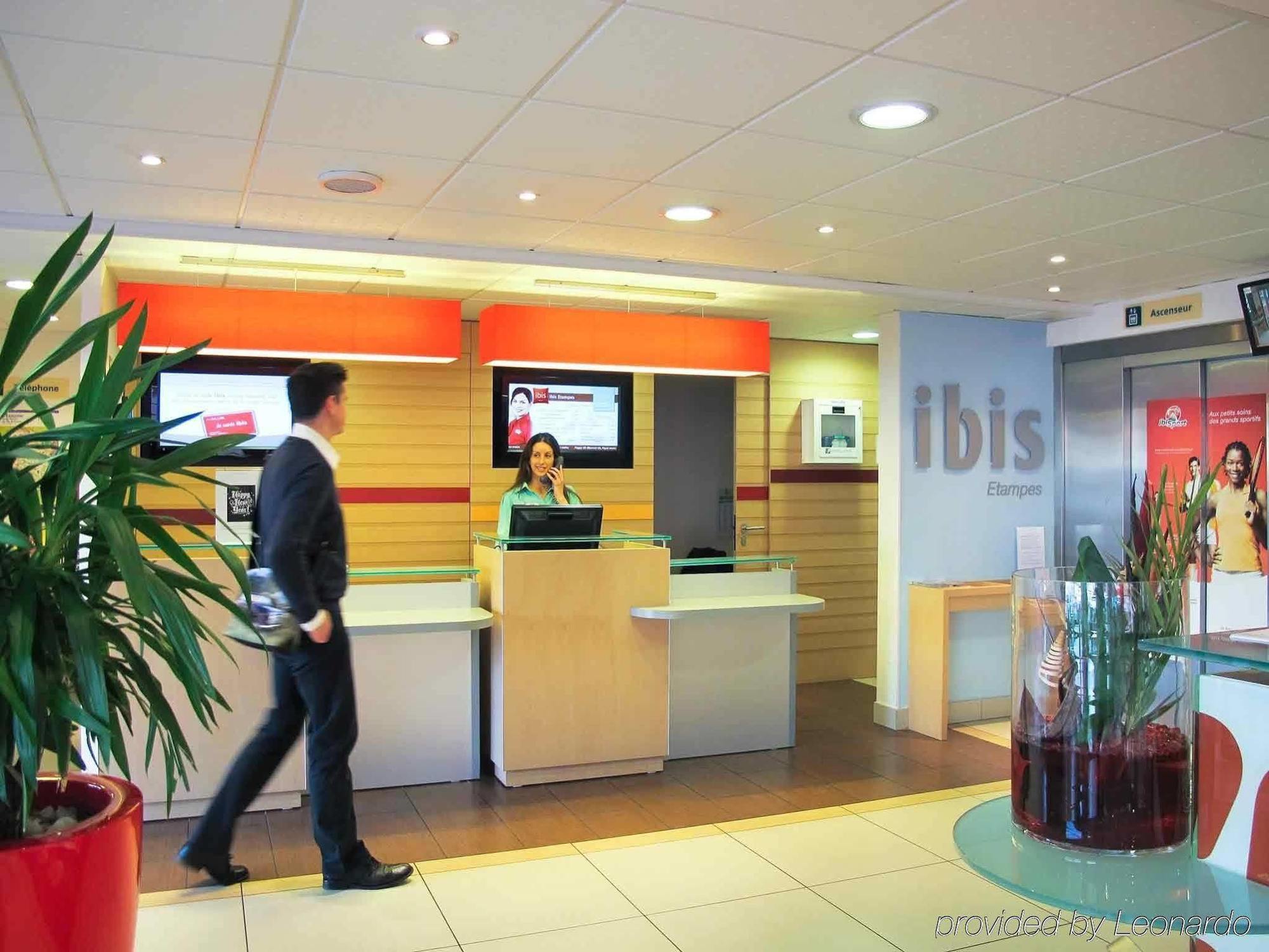 Ibis Etampes Hotel Exterior photo
