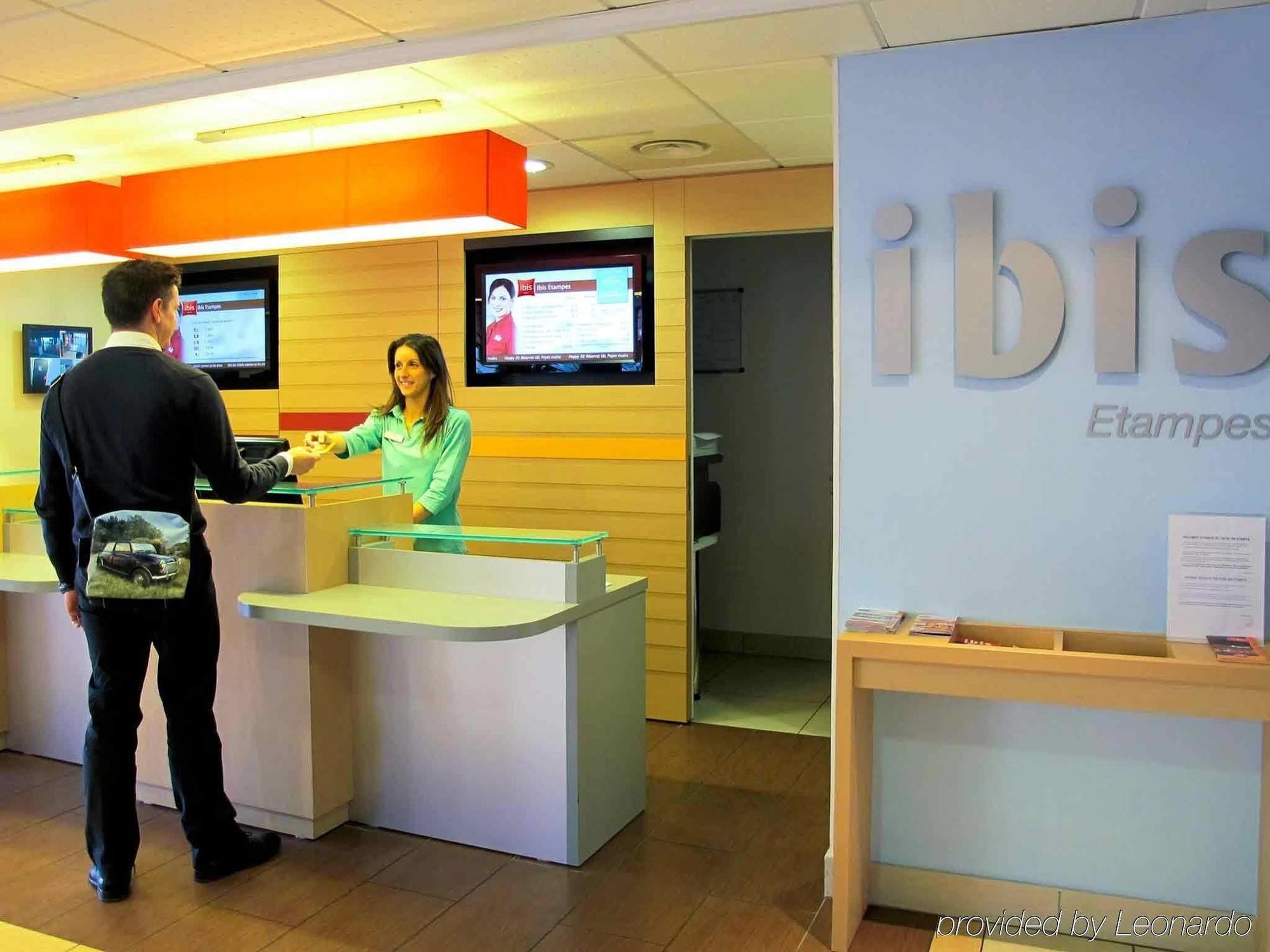 Ibis Etampes Hotel Exterior photo